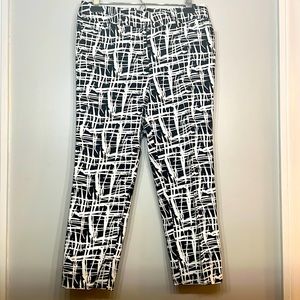 Premise size 6 black and white design capri pants.  Like new condition.